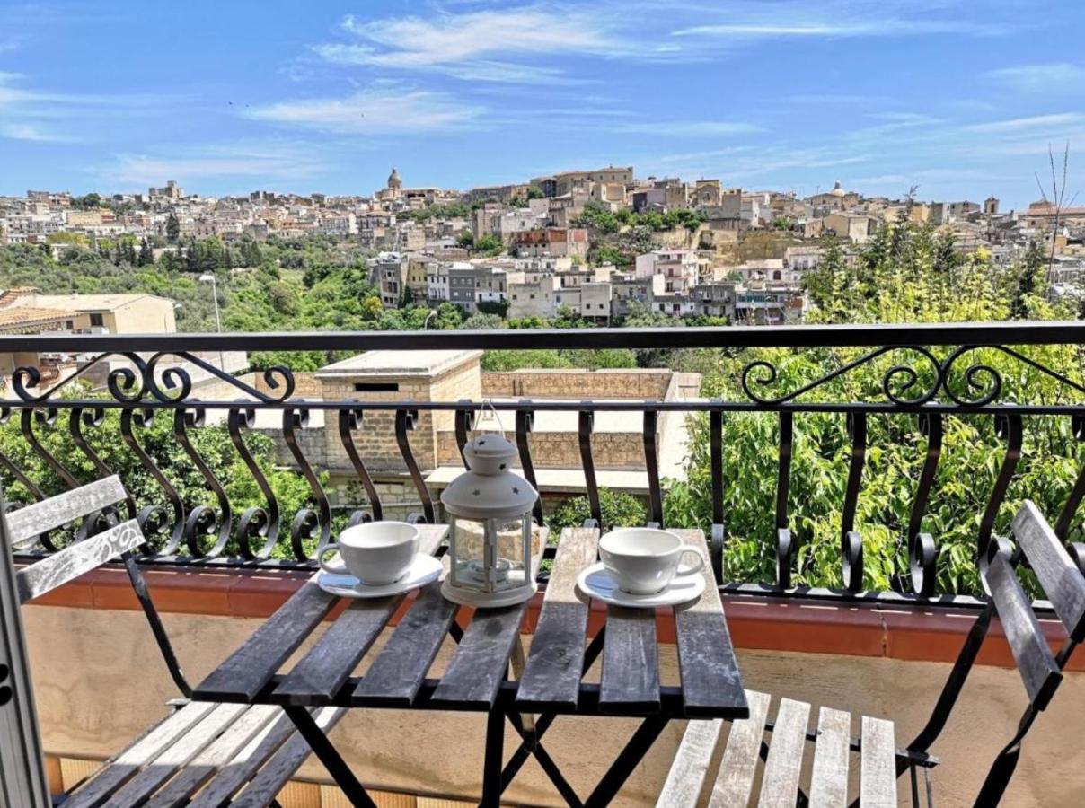 Villa Ambra B&B Noto Exteriör bild
